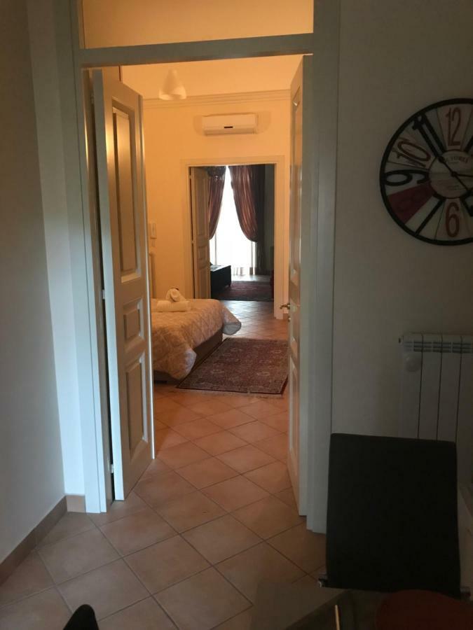 Ma Maison Caserta Bagian luar foto